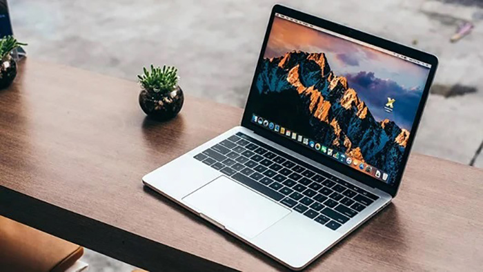 Dùng Macbook Cũ Có Lỗi Thời